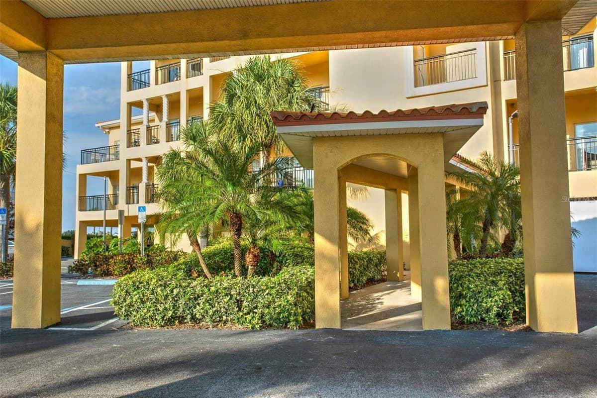 10315 GULF BOULEVARD — photo 35 of 36
