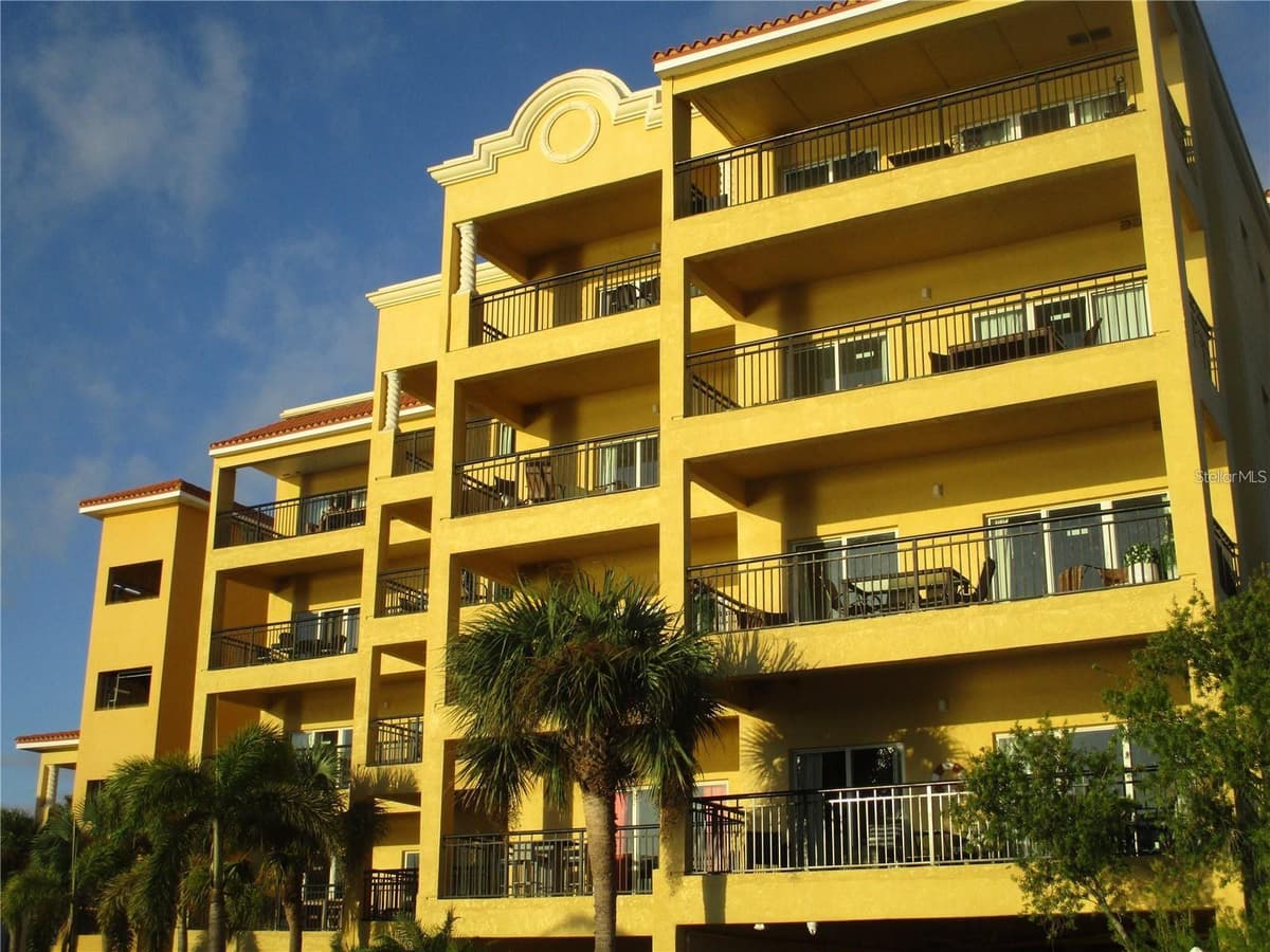 10315 GULF BOULEVARD — photo 25 of 36