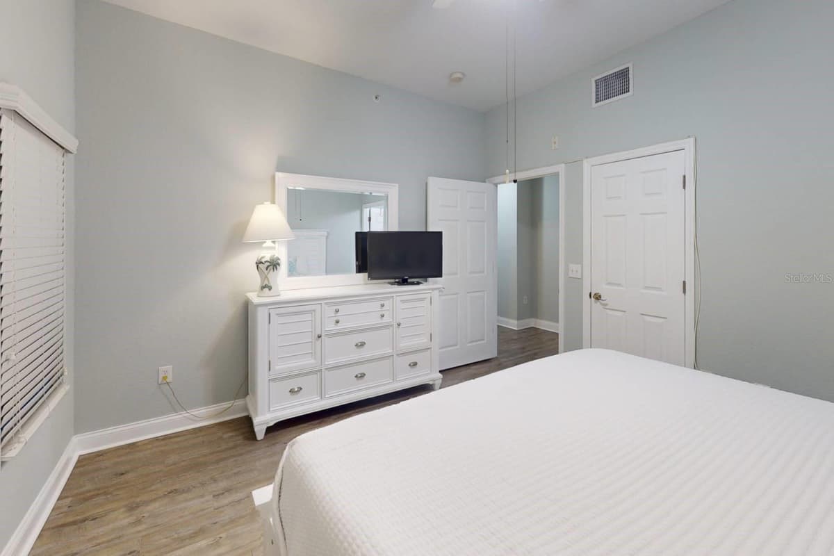 10315 GULF BOULEVARD — photo 19 of 36