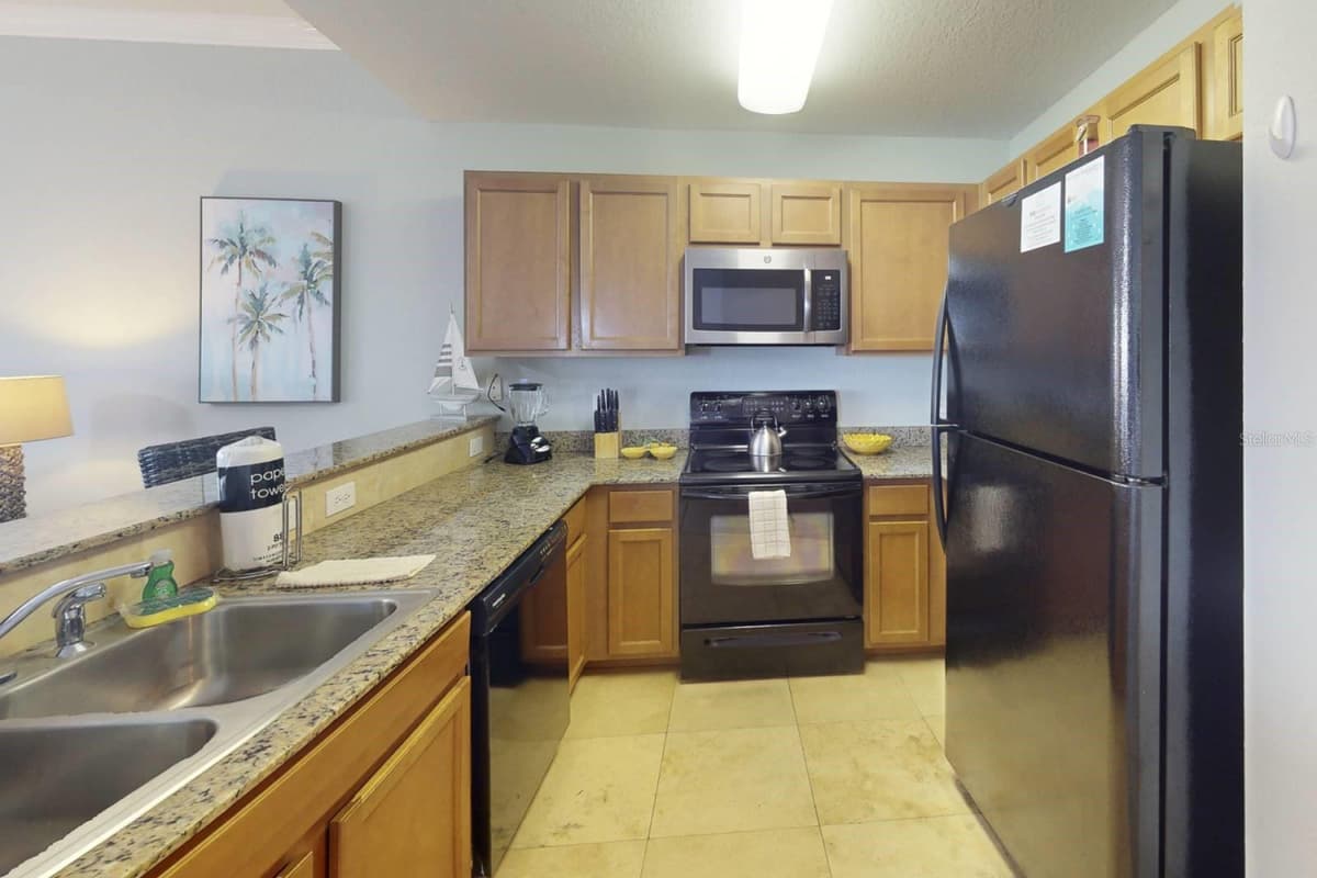 10315 GULF BOULEVARD — photo 9 of 36