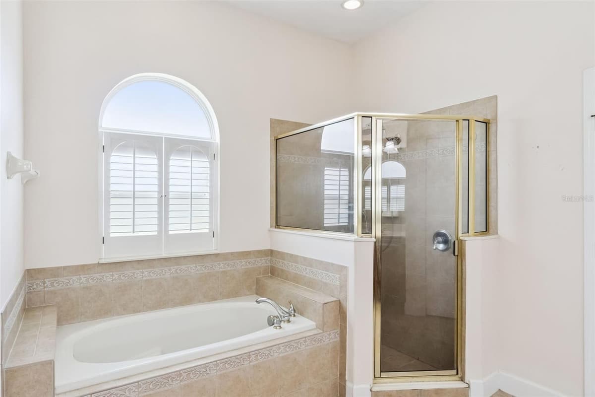 1112 CALLAWAY CIRCLE — photo 11 of 50