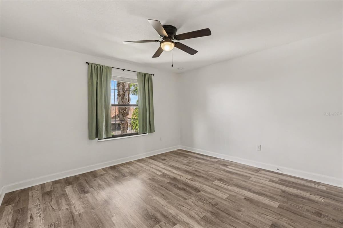 12005 CINNAMON FERN DRIVE — photo 18 of 25