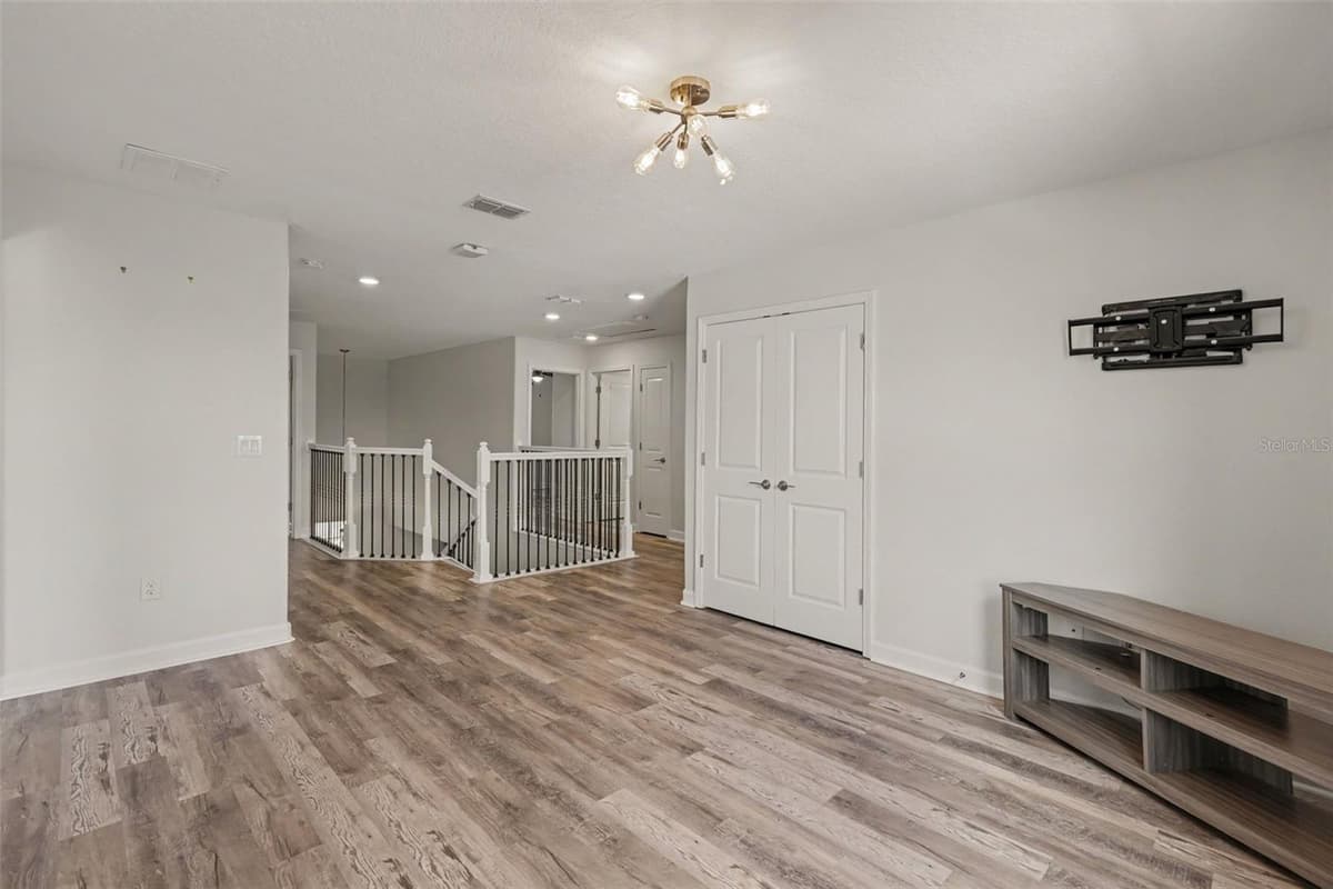 12005 CINNAMON FERN DRIVE — photo 13 of 25