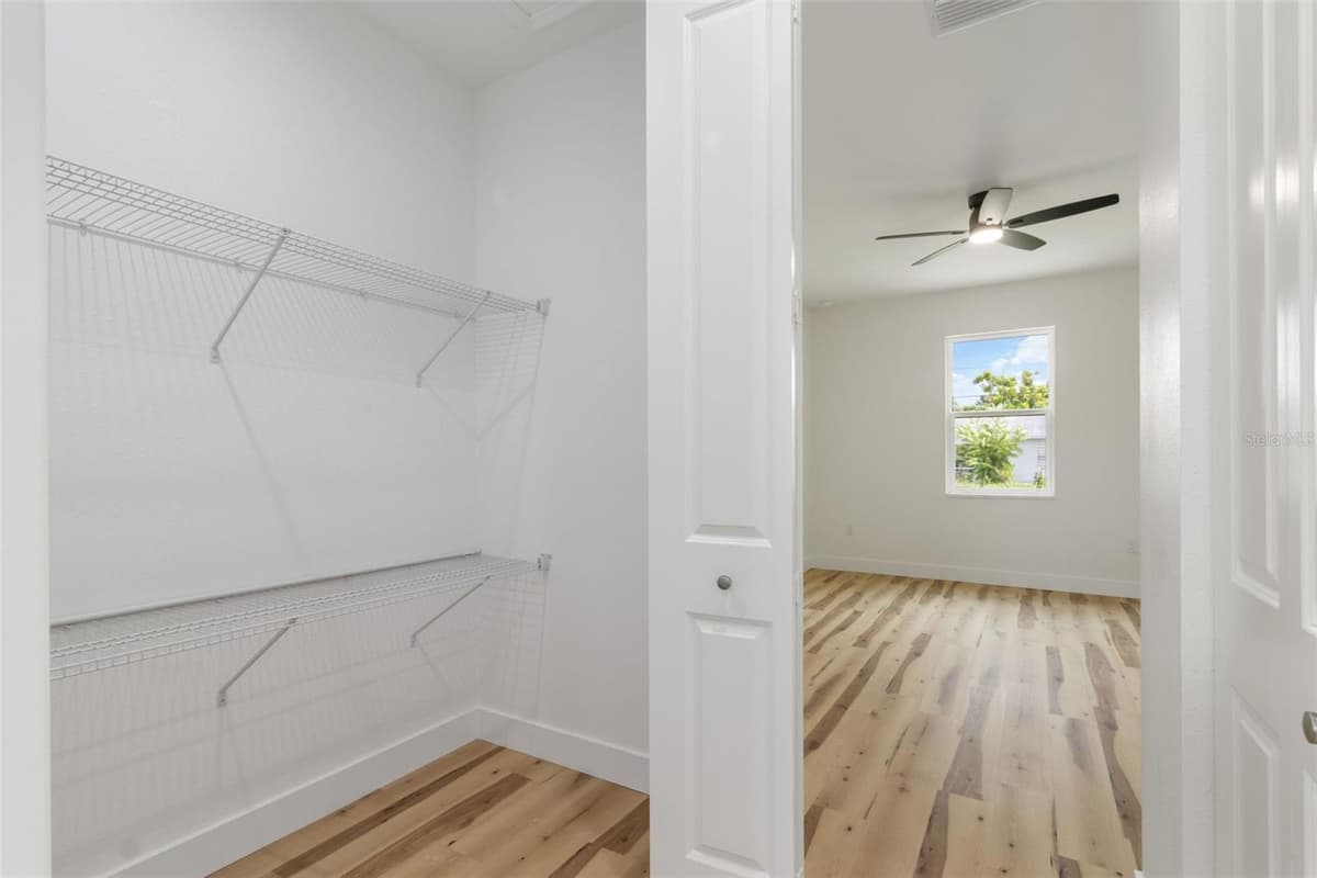 8580 PRICE BOULEVARD — photo 27 of 54