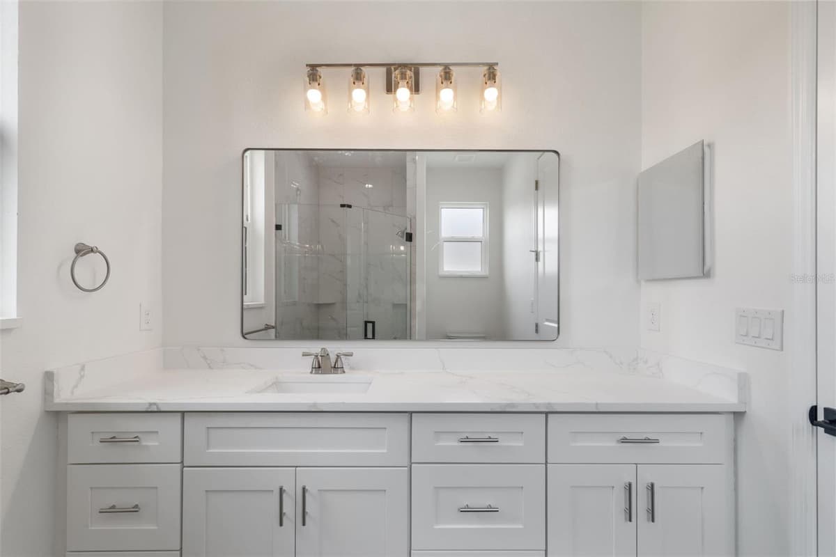 8580 PRICE BOULEVARD — photo 33 of 54