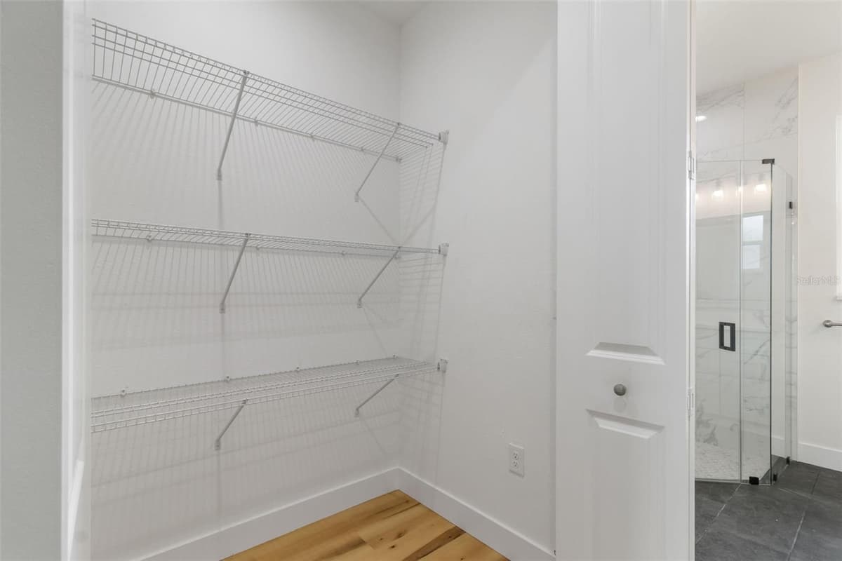 8580 PRICE BOULEVARD — photo 29 of 54