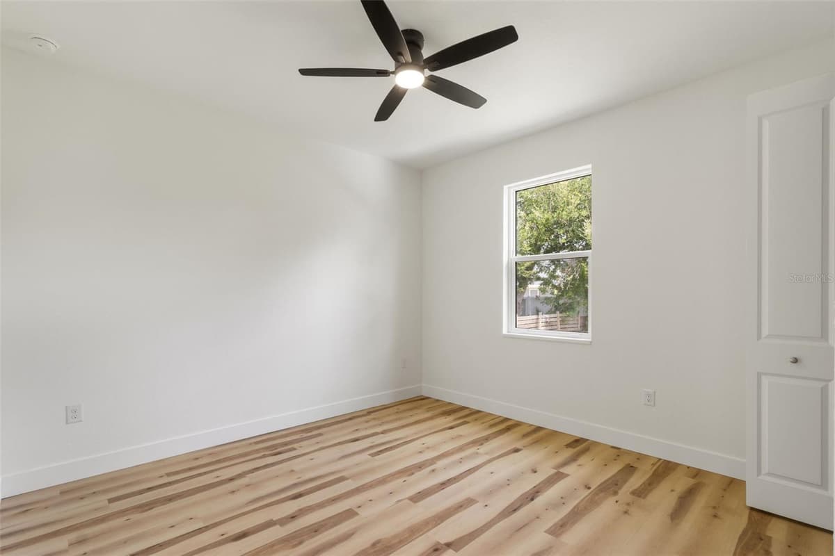 8580 PRICE BOULEVARD — photo 39 of 54