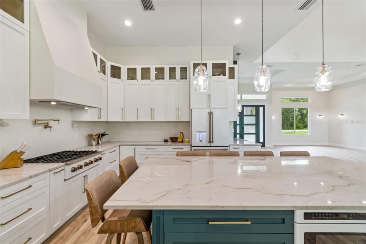 12000 GOLDEN VALLEY DRIVE — photo 14 of 49