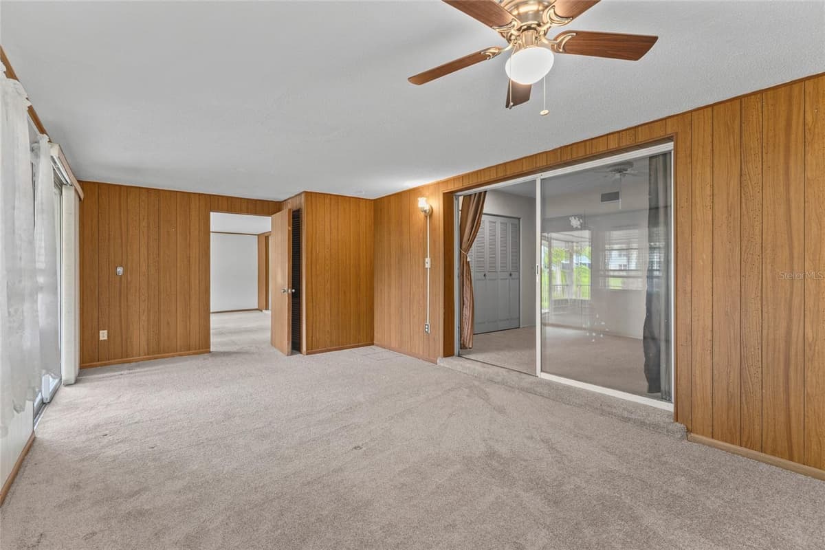 5702 ESPANOLA AVENUE — photo 17 of 39