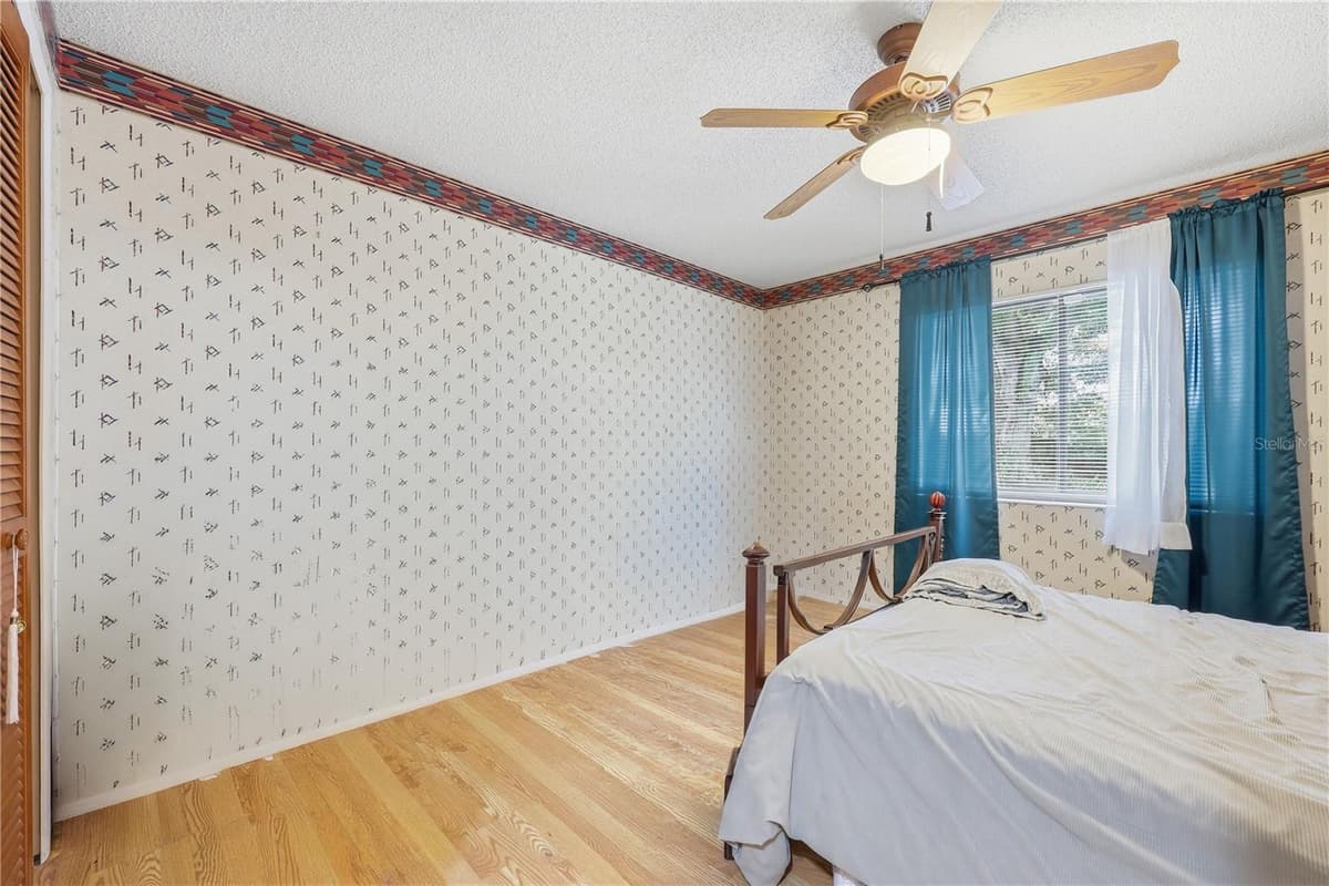 5583 LONG LAKE DRIVE — photo 12 of 22
