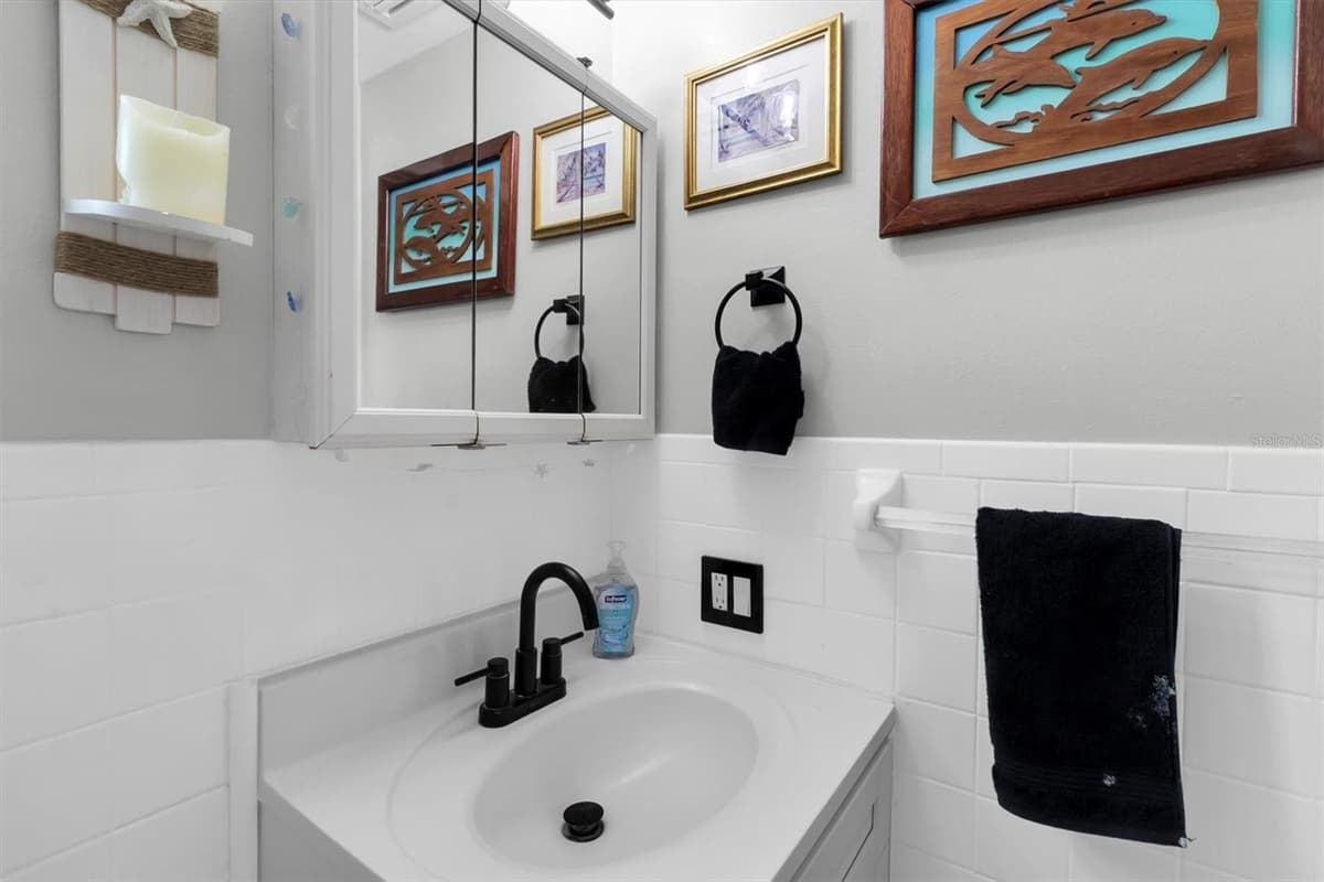 7213 PENINSULAR DRIVE — photo 28 of 46
