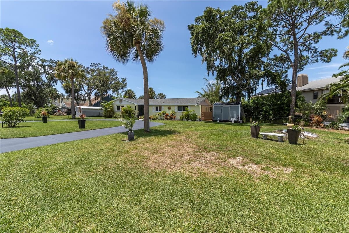 7213 PENINSULAR DRIVE — photo 4 of 46