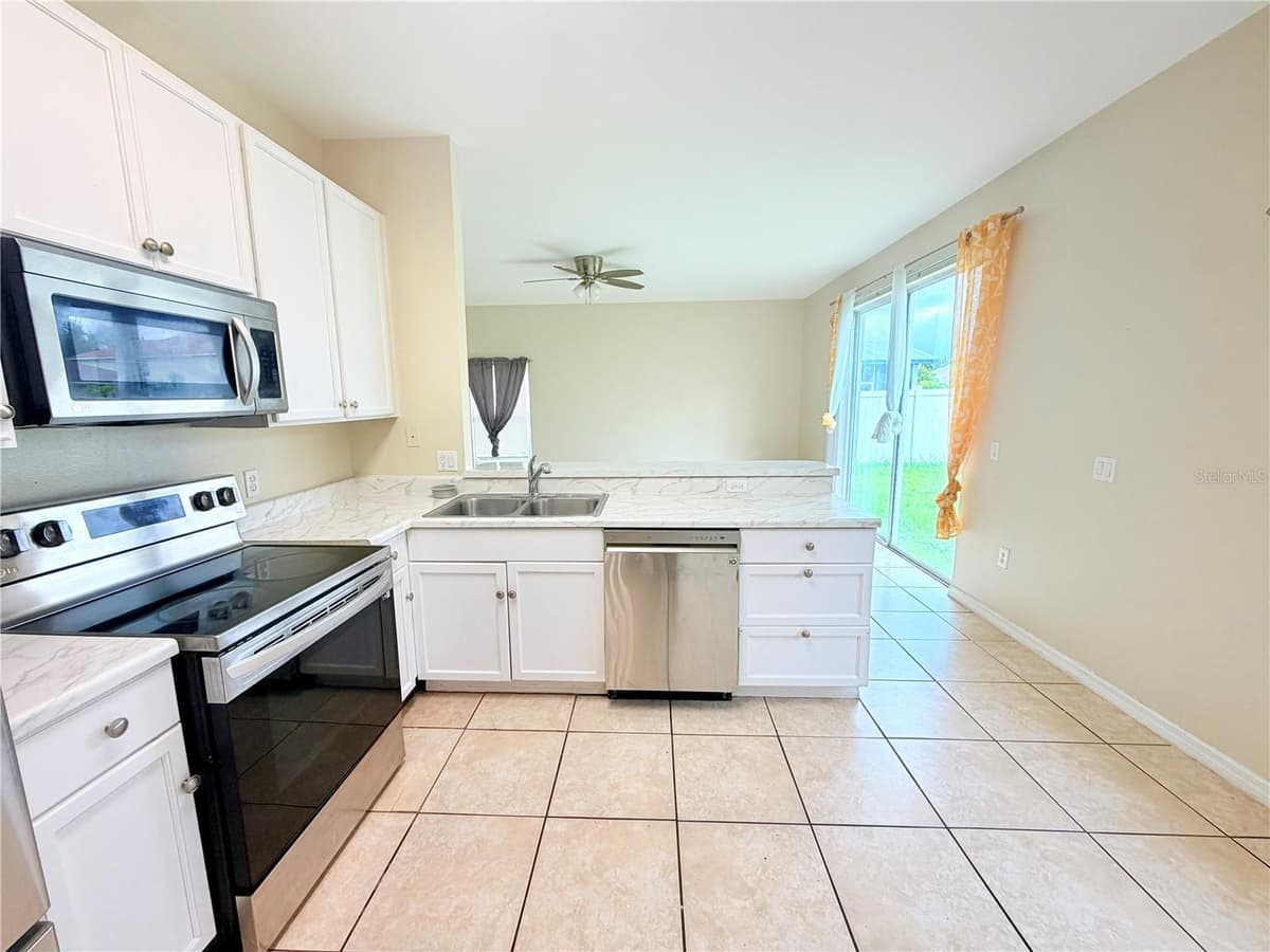 4208 LUGANO COURT — photo 6 of 34