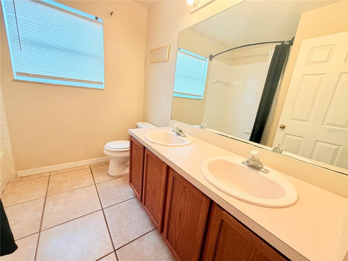 4208 LUGANO COURT — photo 16 of 34