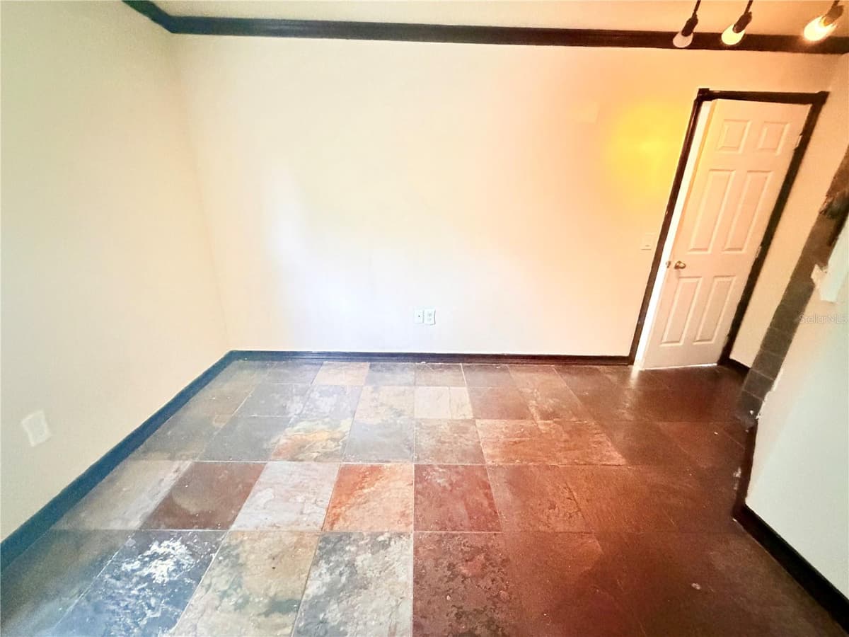 4208 LUGANO COURT — photo 31 of 34