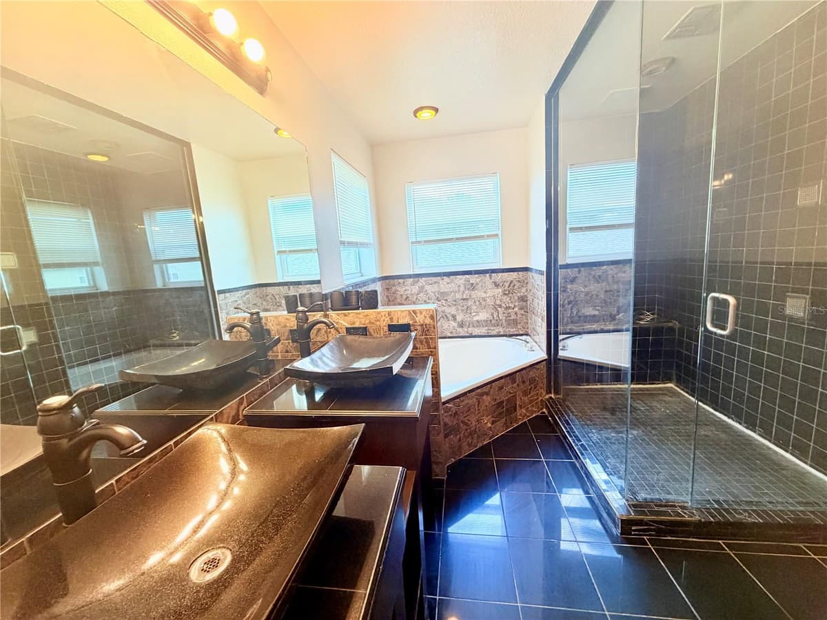 4208 LUGANO COURT — photo 22 of 34