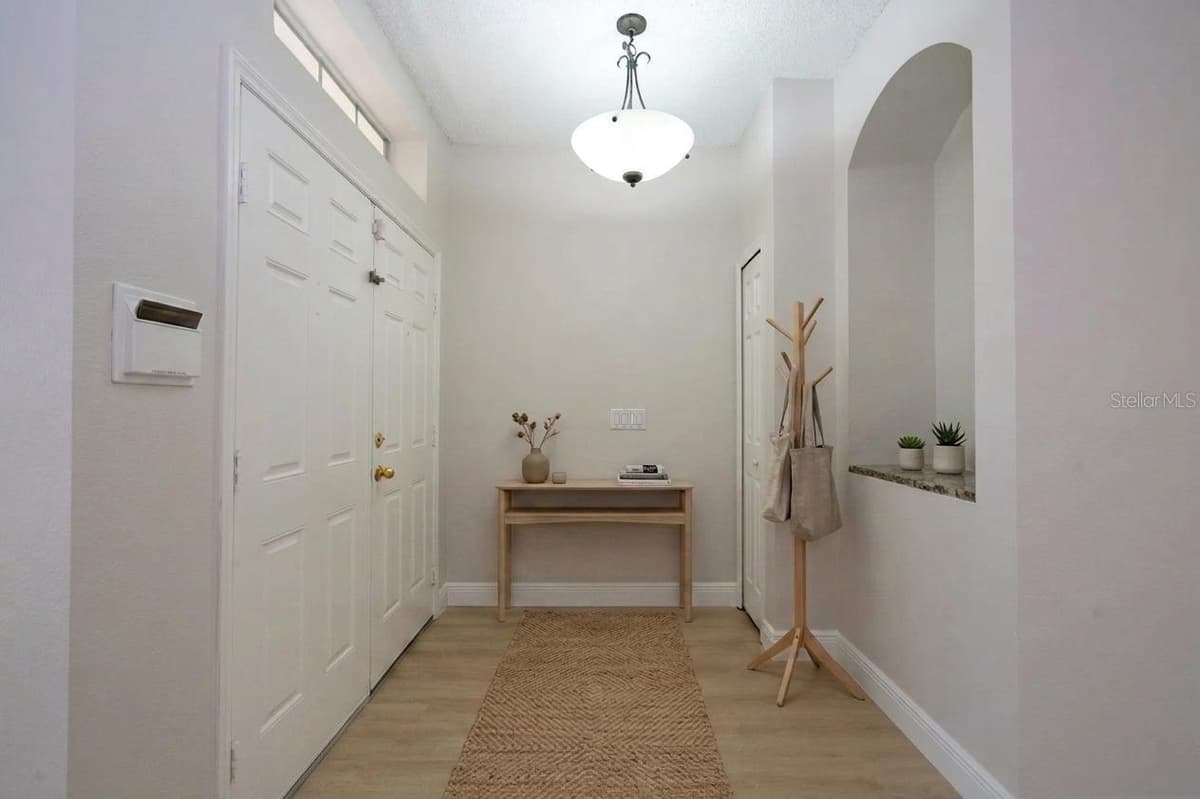 13827 HAWKEYE DRIVE — photo 3 of 64