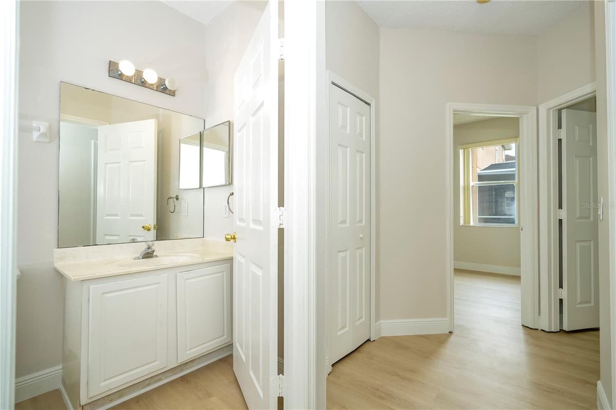 13827 HAWKEYE DRIVE — photo 34 of 64