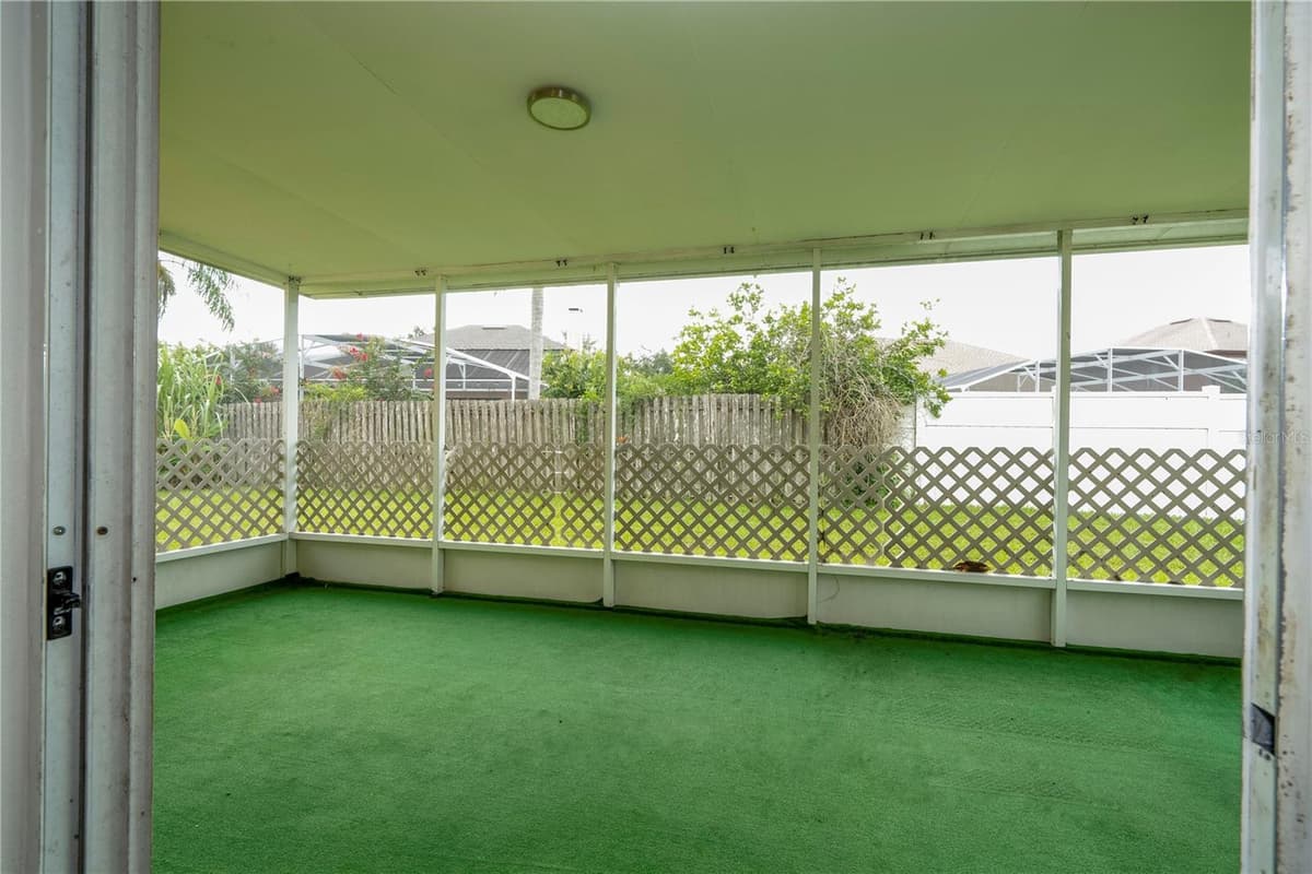 13827 HAWKEYE DRIVE — photo 31 of 64