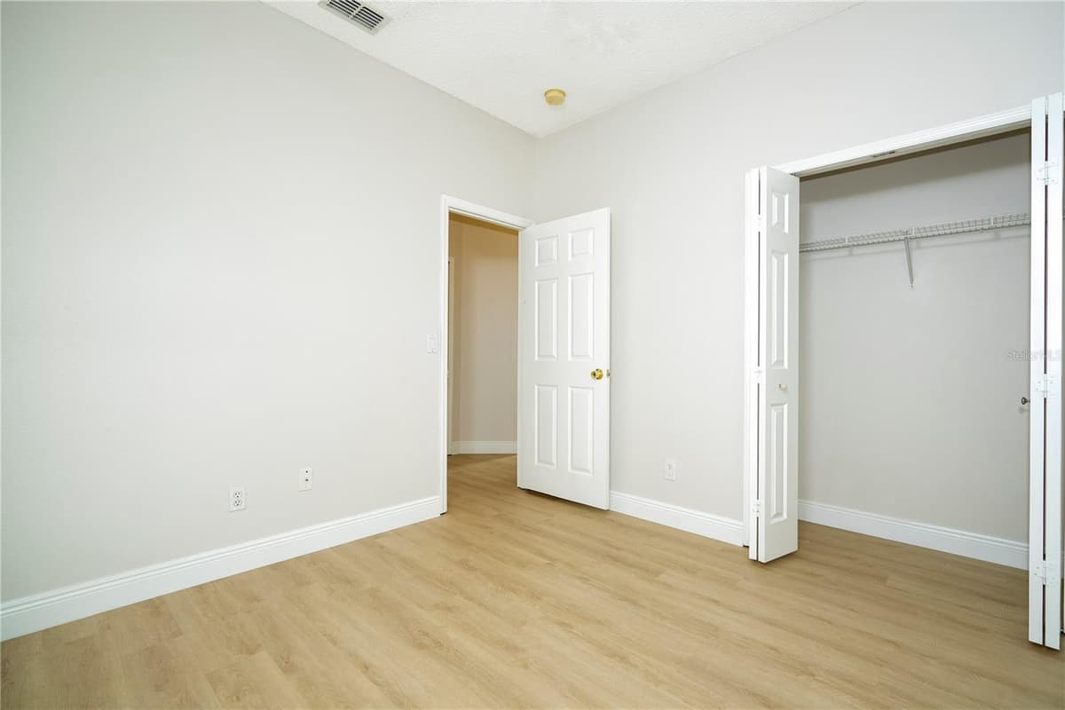 13827 HAWKEYE DRIVE — photo 39 of 64