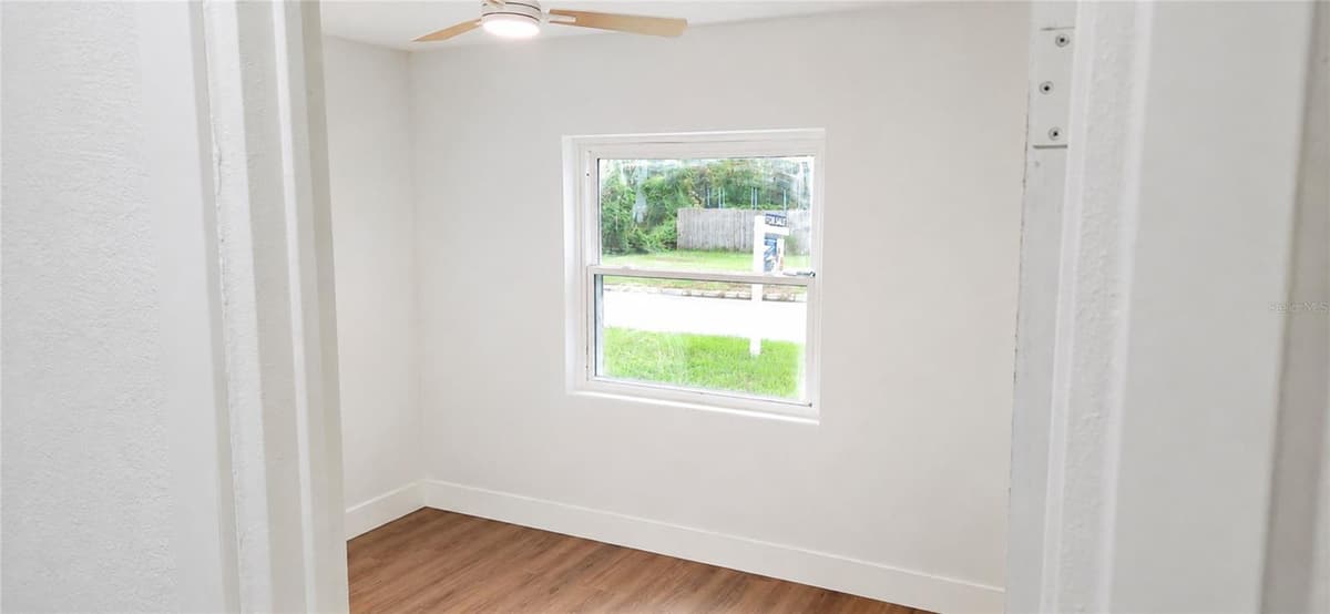 180 KENTUCKY AVENUE — photo 16 of 23