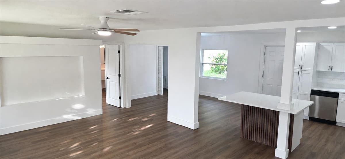 180 KENTUCKY AVENUE — photo 10 of 23