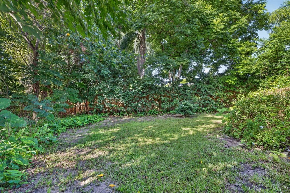 2051 DYAN WAY — photo 36 of 41