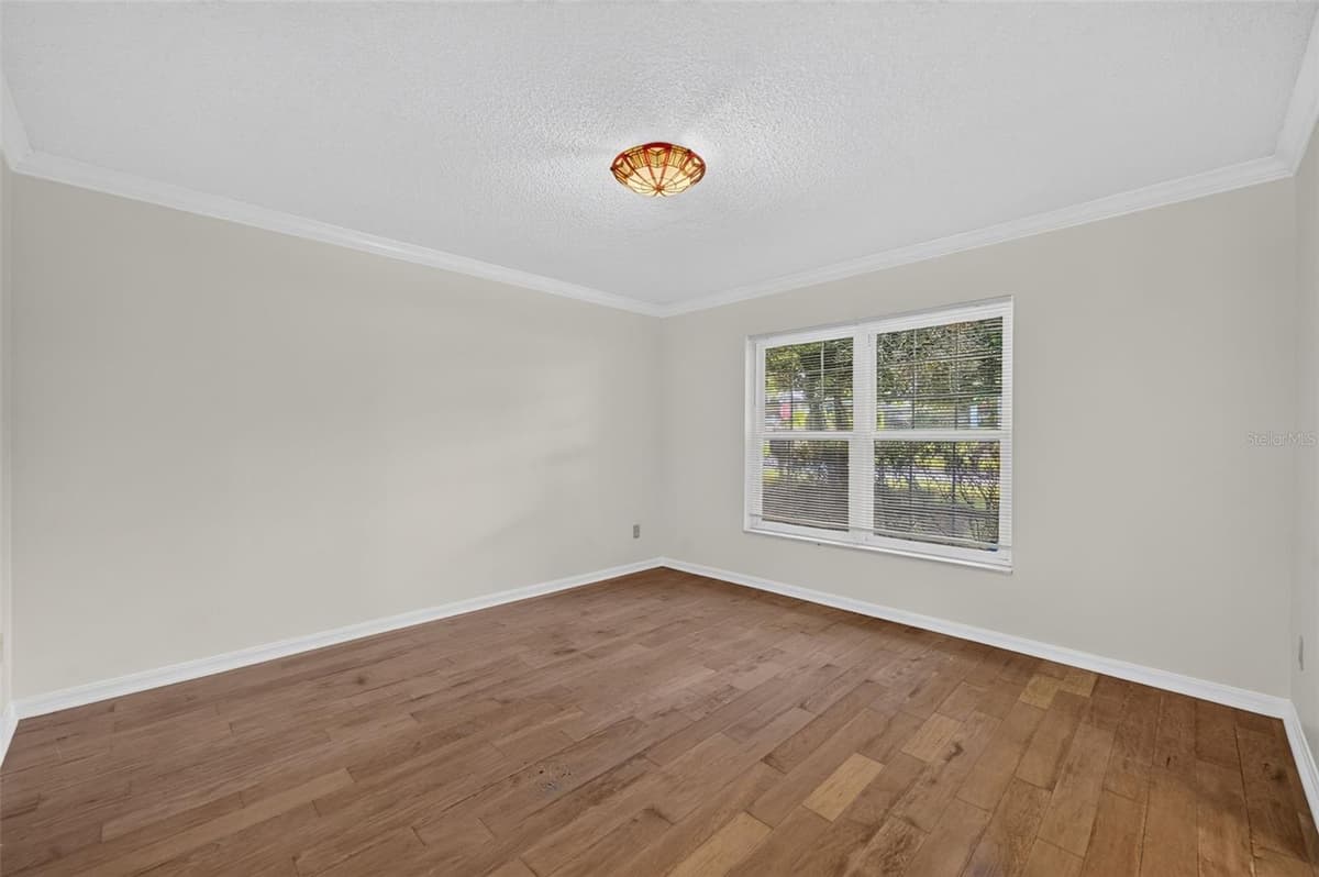 2051 DYAN WAY — photo 8 of 41
