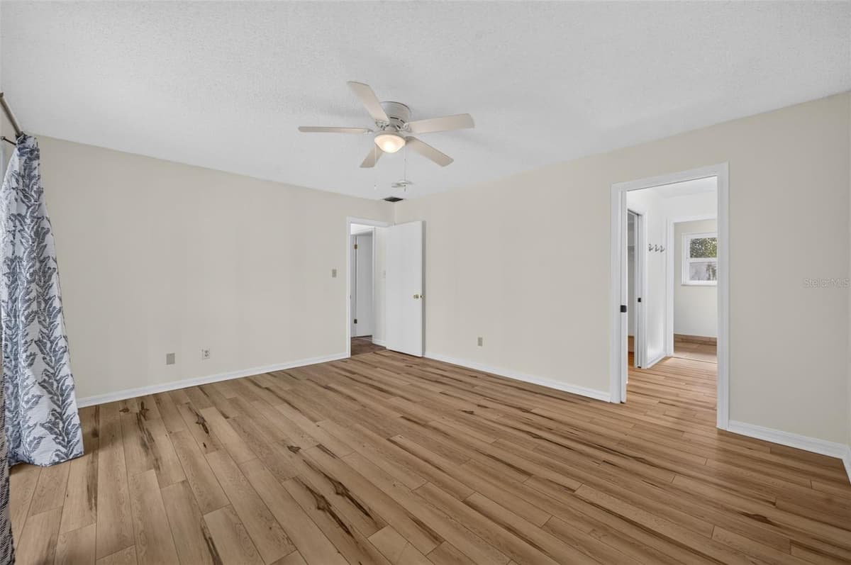 2051 DYAN WAY — photo 18 of 41