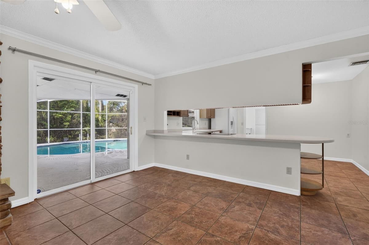 2051 DYAN WAY — photo 15 of 41