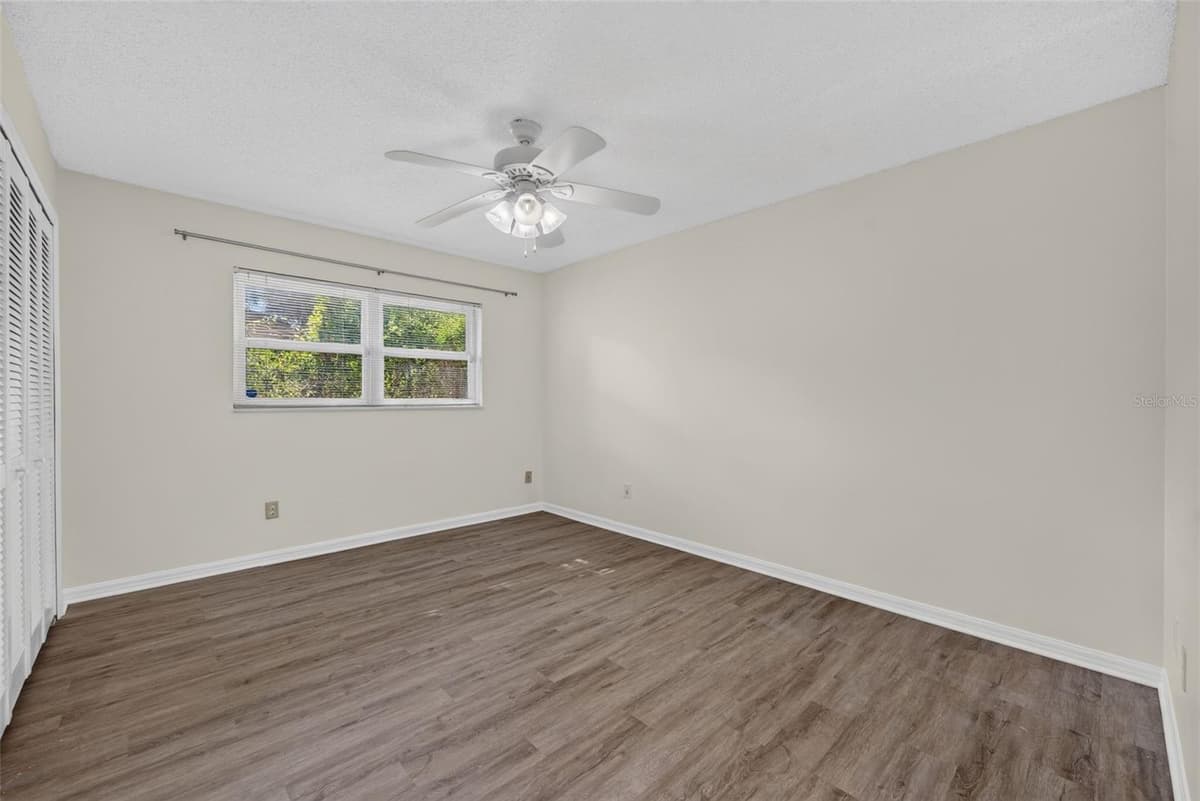 2051 DYAN WAY — photo 21 of 41