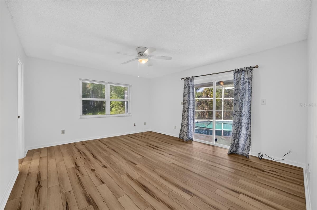 2051 DYAN WAY — photo 17 of 41