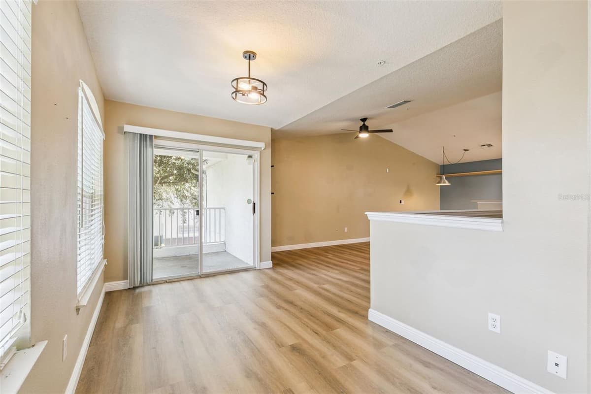 4316 KIRKMAN ROAD — photo 14 of 44