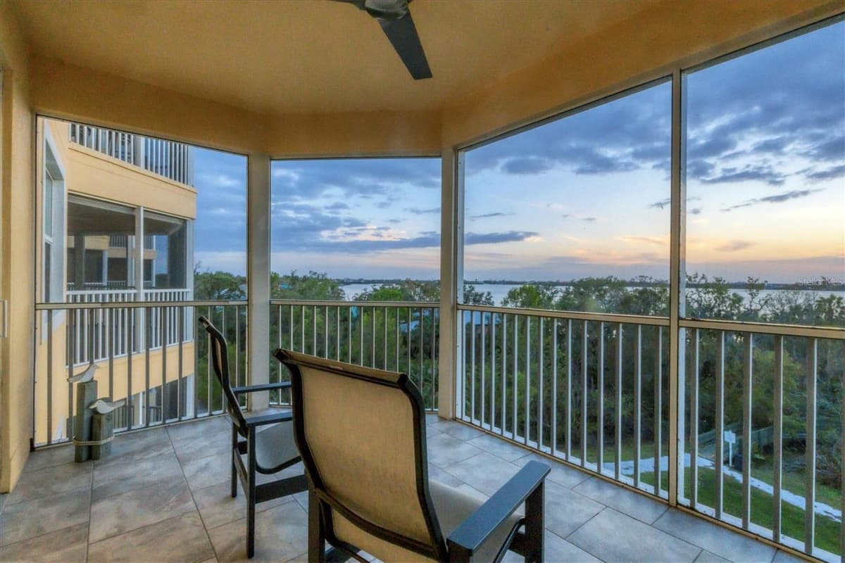 260 HIDDEN BAY DRIVE — photo 17 of 58