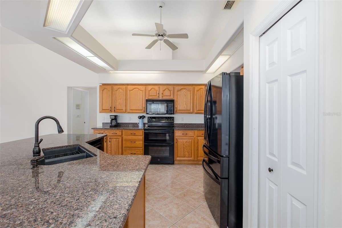 18822 MAJESTIC OAK COURT — photo 25 of 69