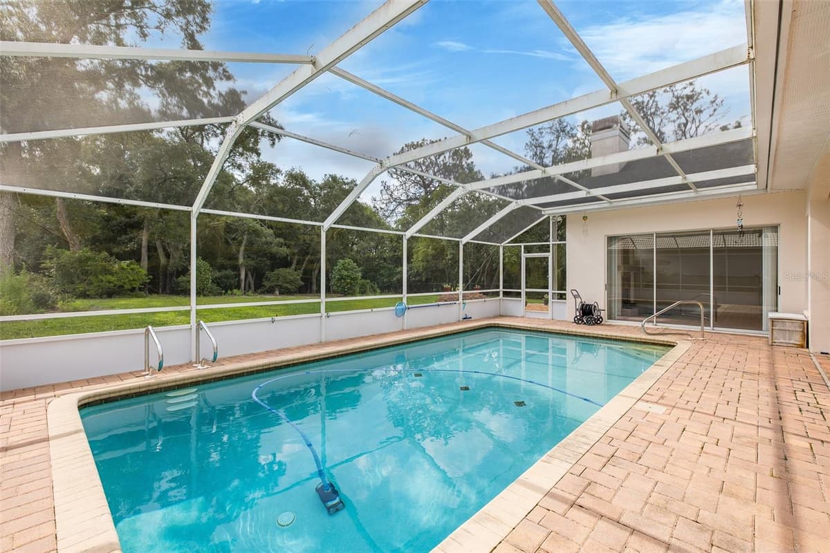 18822 MAJESTIC OAK COURT — photo 48 of 69