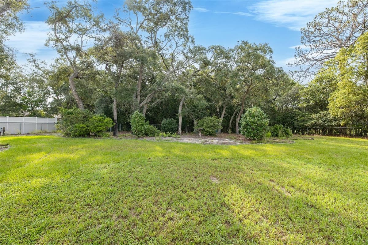 18822 MAJESTIC OAK COURT — photo 61 of 69