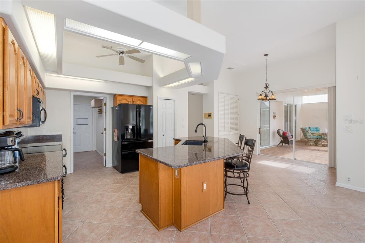 18822 MAJESTIC OAK COURT — photo 27 of 69