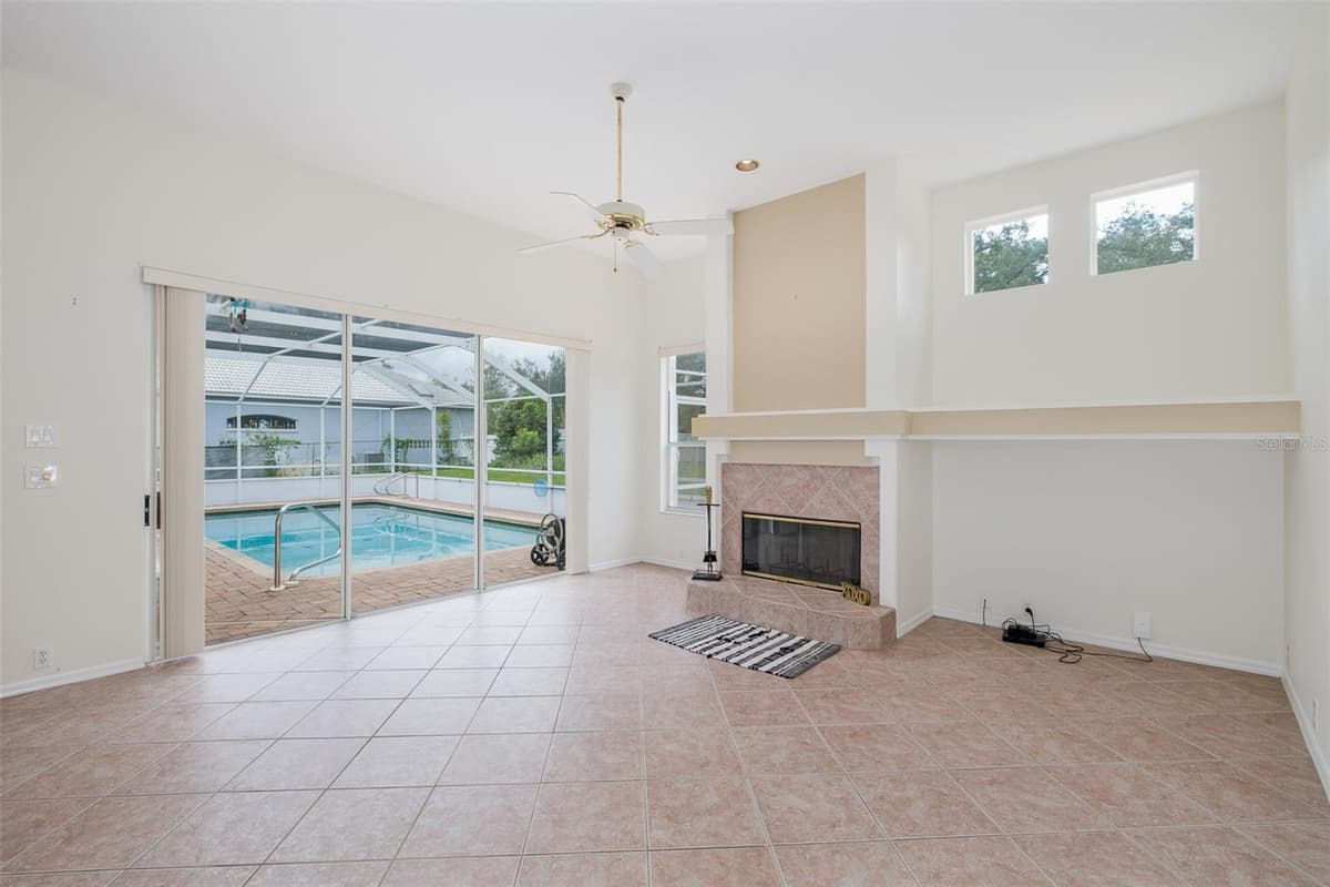18822 MAJESTIC OAK COURT — photo 17 of 69
