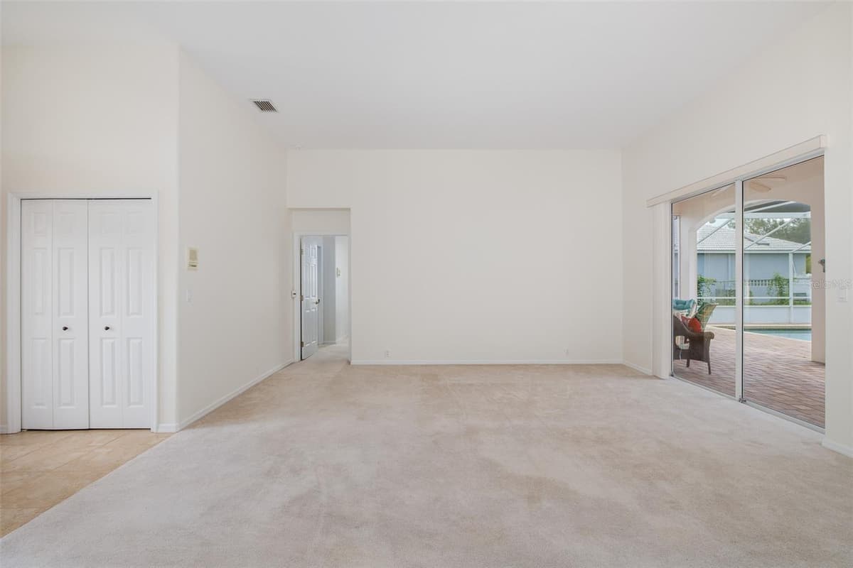 18822 MAJESTIC OAK COURT — photo 12 of 69