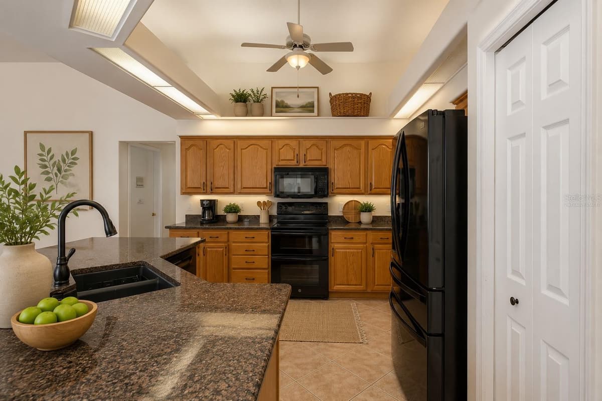 18822 MAJESTIC OAK COURT — photo 24 of 69