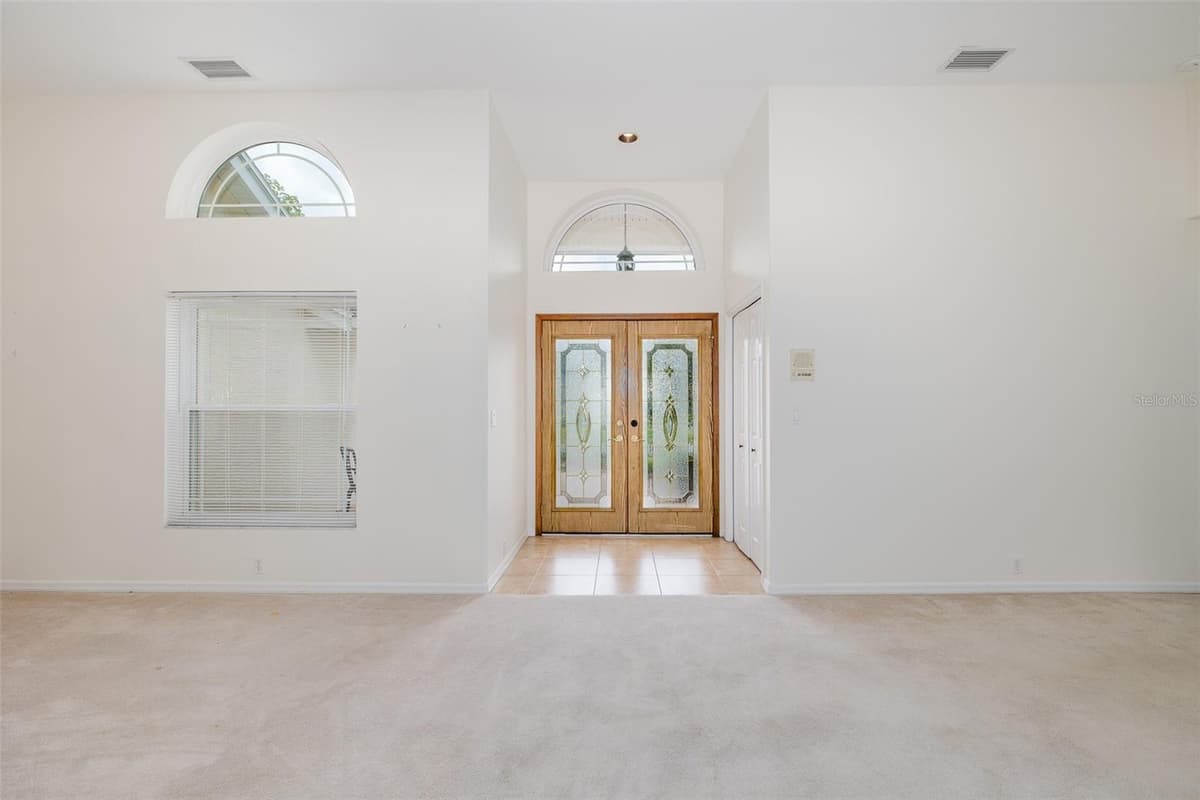 18822 MAJESTIC OAK COURT — photo 9 of 69