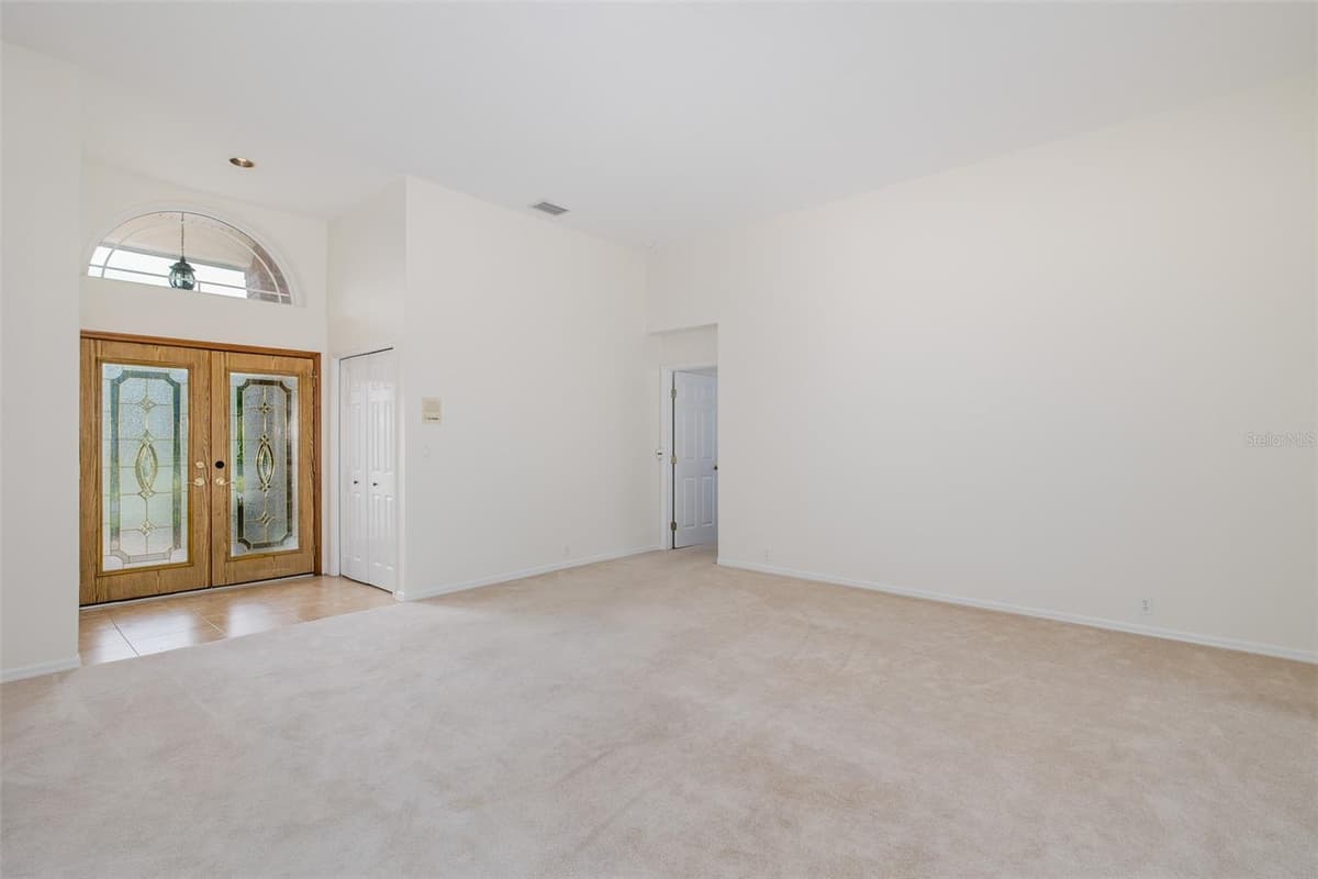 18822 MAJESTIC OAK COURT — photo 11 of 69
