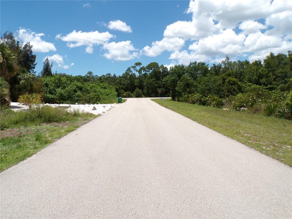 27045 MONTE CRISTO BOULEVARD — photo 15 of 31
