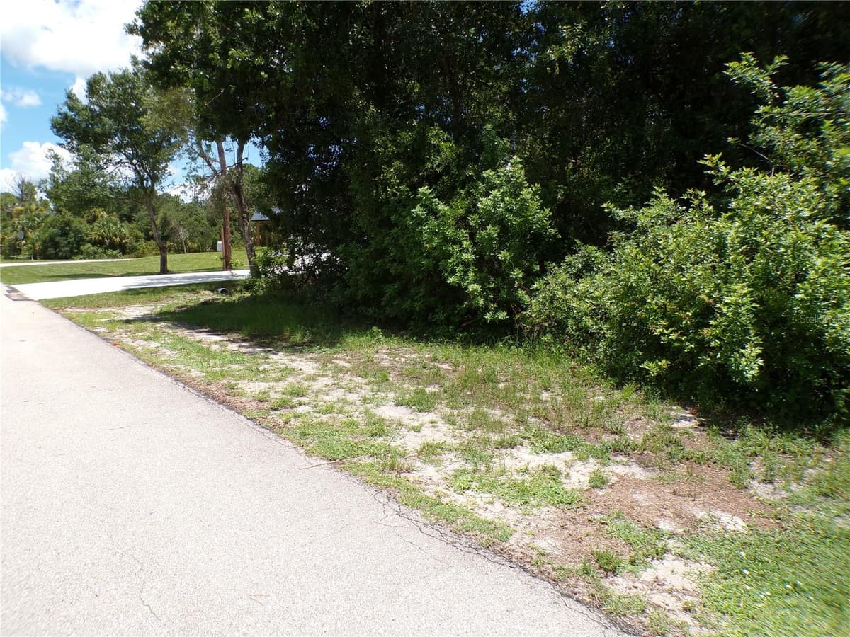 27045 MONTE CRISTO BOULEVARD — photo 13 of 31