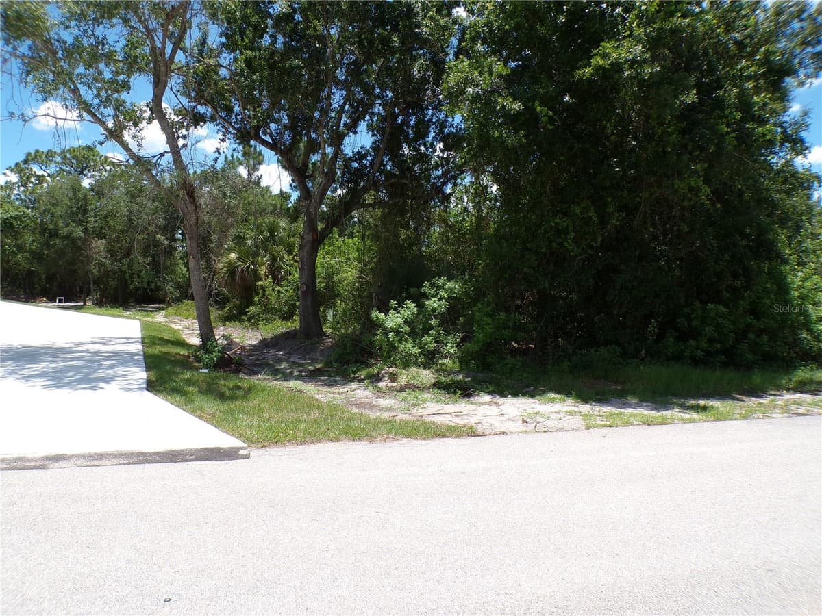 27045 MONTE CRISTO BOULEVARD — photo 8 of 31