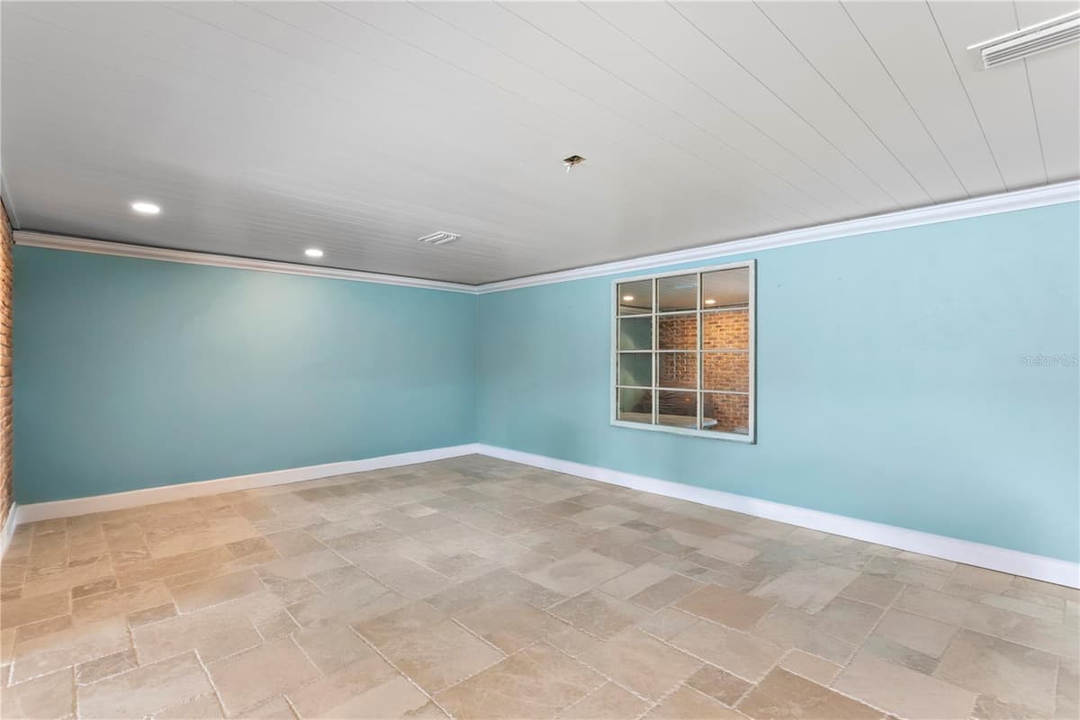 10038 YACHT CLUB DRIVE — photo 9 of 39