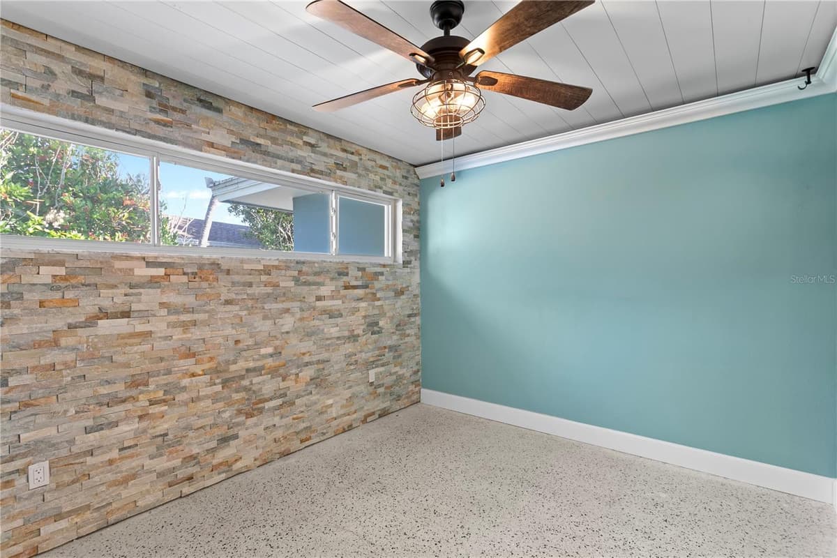 10038 YACHT CLUB DRIVE — photo 14 of 39