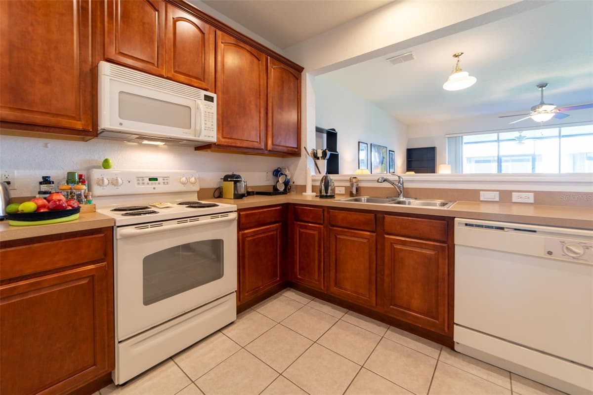 974 ENCLAIR STREET — photo 21 of 49