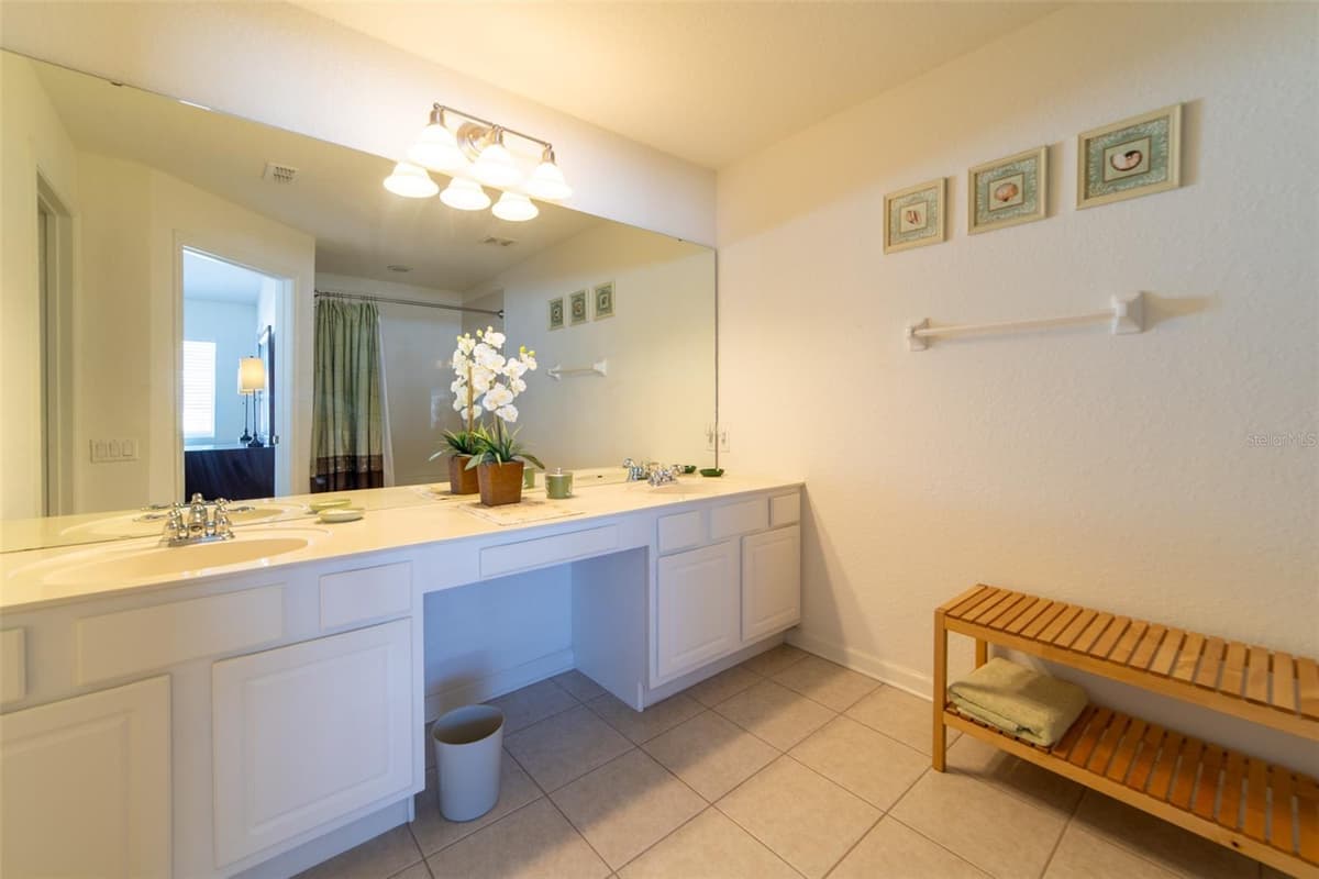 974 ENCLAIR STREET — photo 11 of 49